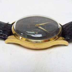 TITUS GENEVE. Reloj Cronógrafo de pulsera, Oro 18k. Ca. 1950.