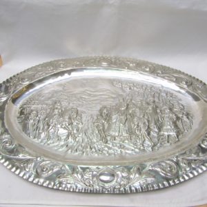 Bandeja Decorativa de Gran Tamaño, en Plata. España. Siglo XX