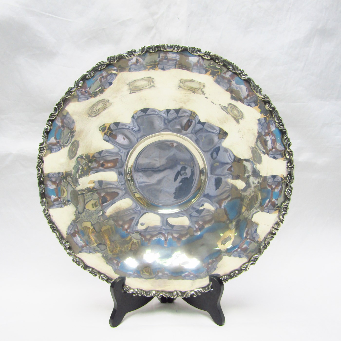 Centro de mesa o Plato Circular en Plata de Ley. México, 20th. 962 gr. Centro de mesa o Plato Circular en Plata de Ley. México, 20th. 962 gr.