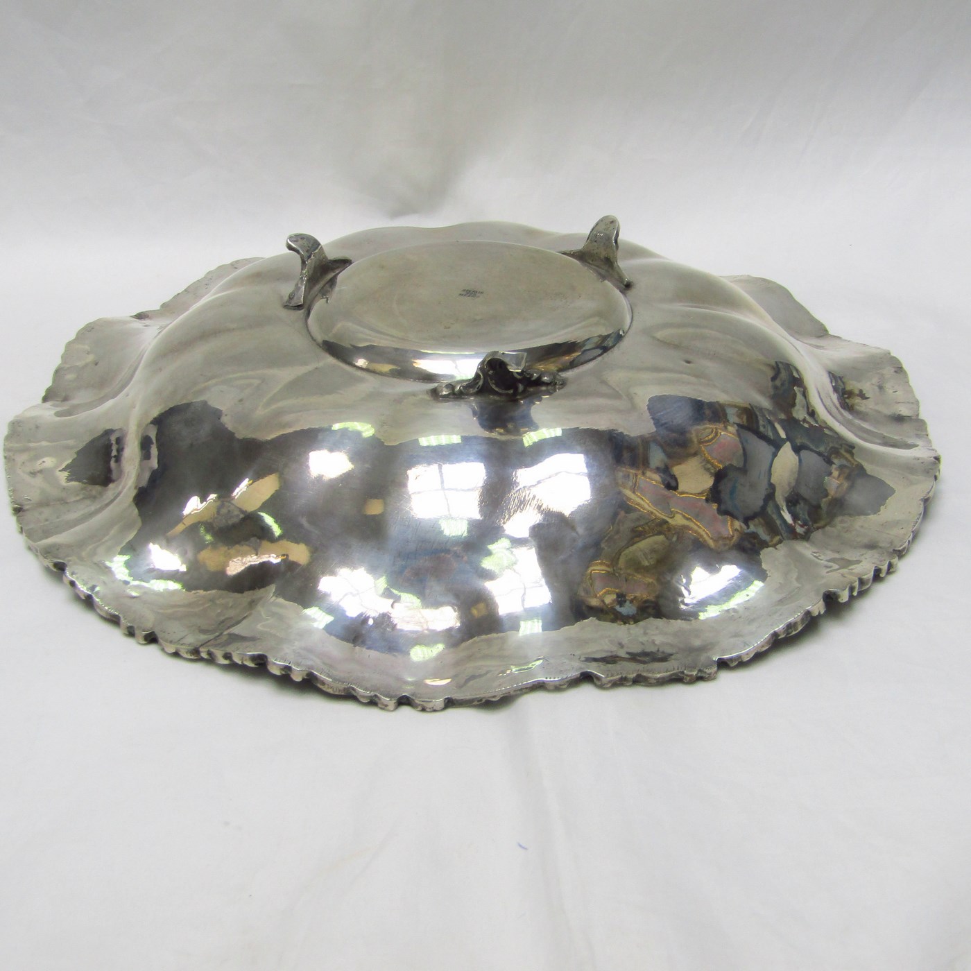 Centro de mesa o Plato Circular en Plata de Ley. México, 20th. 962 gr. Centro de mesa o Plato Circular en Plata de Ley. México, 20th. 962 gr.