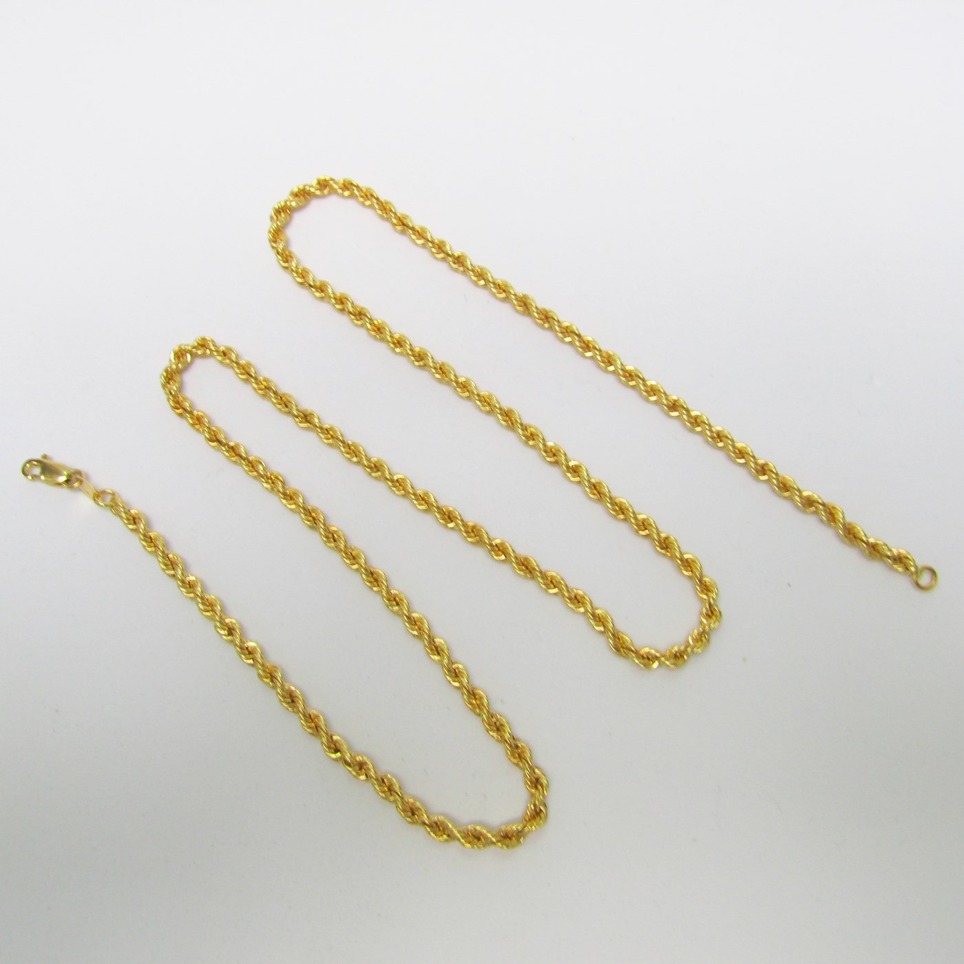 Collar de Oro Amarillo de 18k. Tipo Cordón. Peso 13,90 gr.