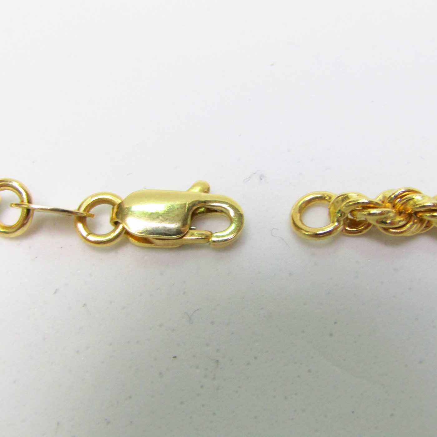 Collar de Oro Amarillo de 18k. Tipo Cordón. Peso 13,90 gr.