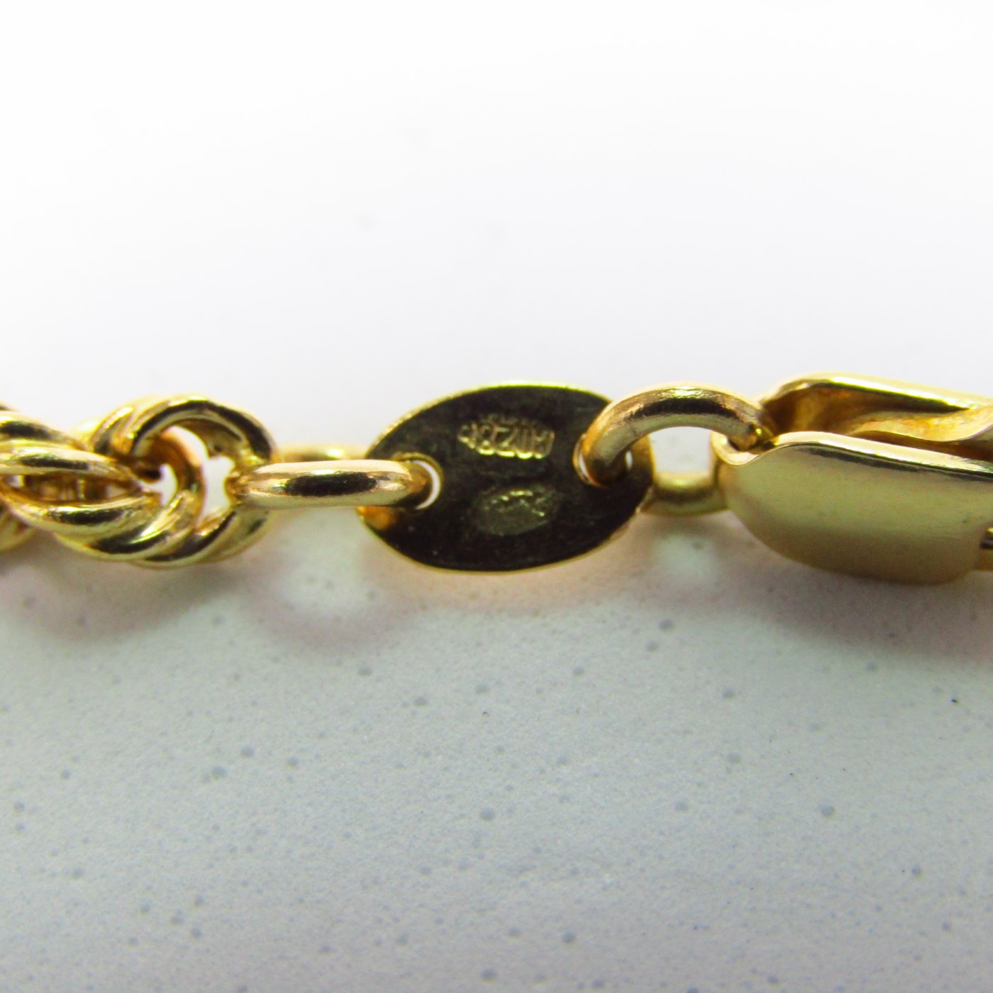 Collar de Oro Amarillo de 18k. Tipo Cordón. Peso 13,90 gr.