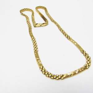 Collar en Oro Amarillo visto y matizado de 18k con apliques decorados. Peso 15,43 gr.