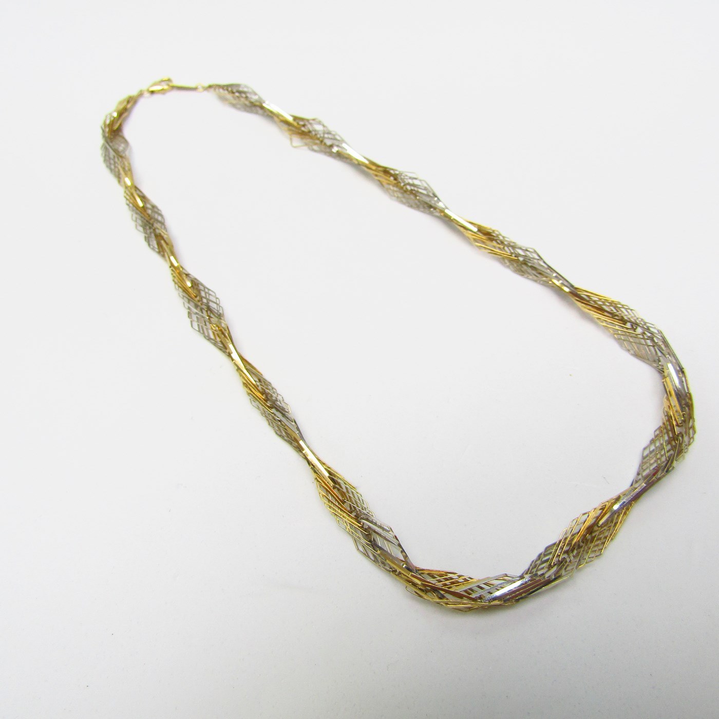 Collar Forxat en Oro Bicolor con eslabones angulados. Oro 18k. 13,56 gr. Collar Forxat en Oro Bicolor con eslabones angulados. Oro 18k. 13,56 gr.