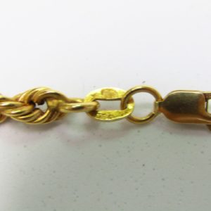 Collar tipo cordón, en Oro de 18k. 15,64 gr.