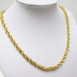 Cordón Salomónico con cadena Veneciana en Oro Bicolor de 18k. Peso: 47,20 gr.