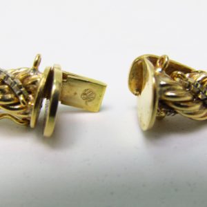 Cordón Salomónico con cadena Veneciana en Oro Bicolor de 18k. Peso: 47,20 gr.
