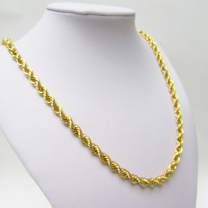 Cordón tipo Salomónico, en Oro de 18k. 29 gr.