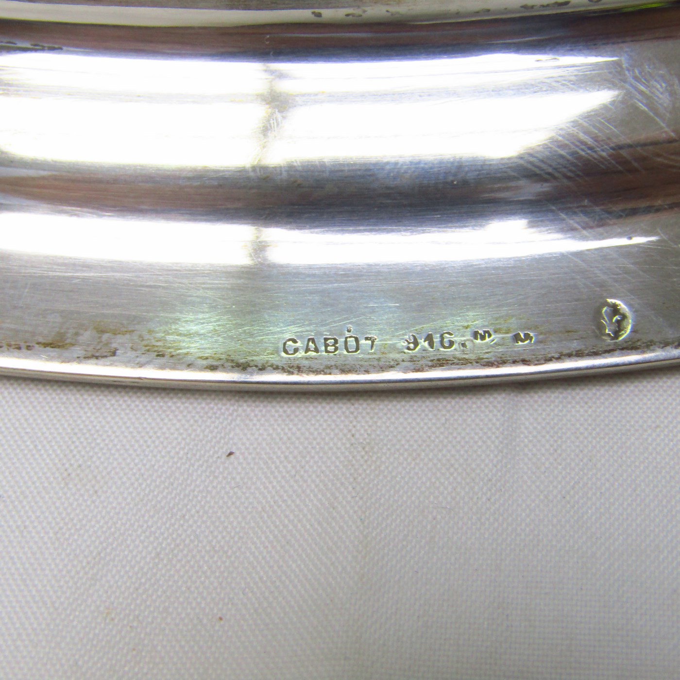 Francesc Cabot. Centro de Mesa en plata y cristal. Barcelona, 19th. 1.705 gr. Francesc Cabot. Centro de Mesa en plata y cristal. Barcelona, 19th. 1.705 gr.