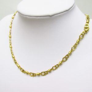 Gargantilla en Oro de 18k con eslabones alternados tipo madeja. 25 gr.