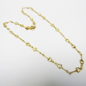 Gargantilla en Oro de 18k con eslabones en forma de estribos. 10,17 gr.