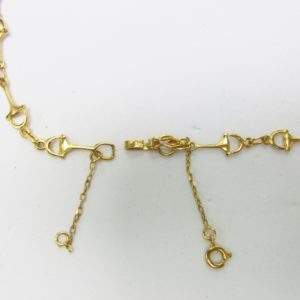 Gargantilla en Oro de 18k con eslabones en forma de estribos. 10,17 gr.
