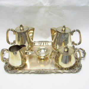 Juego de Café y Té Estilo Inglés, en Plata. España, siglo XX.