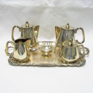 Juego de Café y Té Estilo Inglés, en Plata. España, siglo XX.