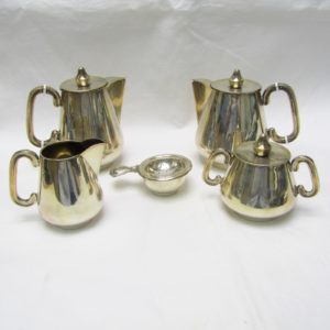 Juego de Café y Té Estilo Inglés, en Plata. España, siglo XX.