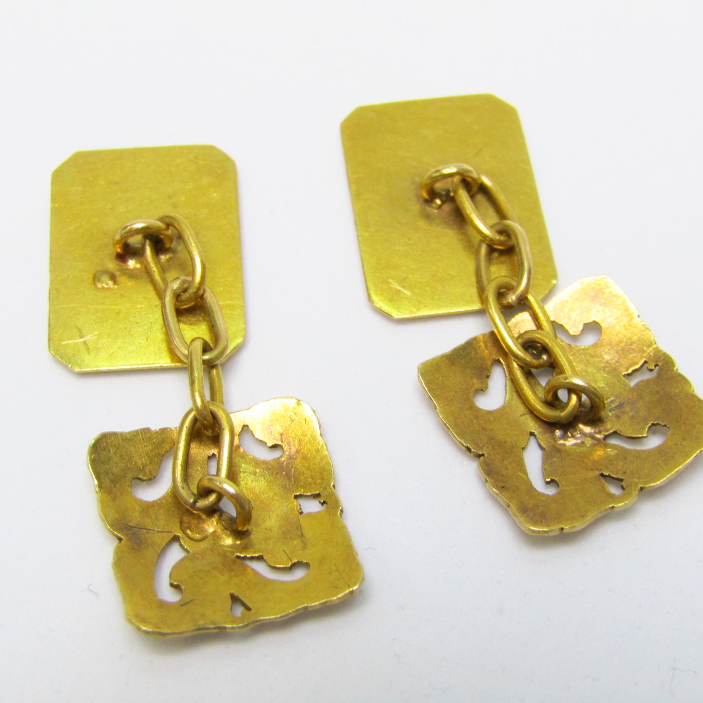 Juego de pasadores de camisa en Oro amarillo de 18k. 7,47 gr. Juego de pasadores de camisa en Oro amarillo de 18k. 7,47 gr.