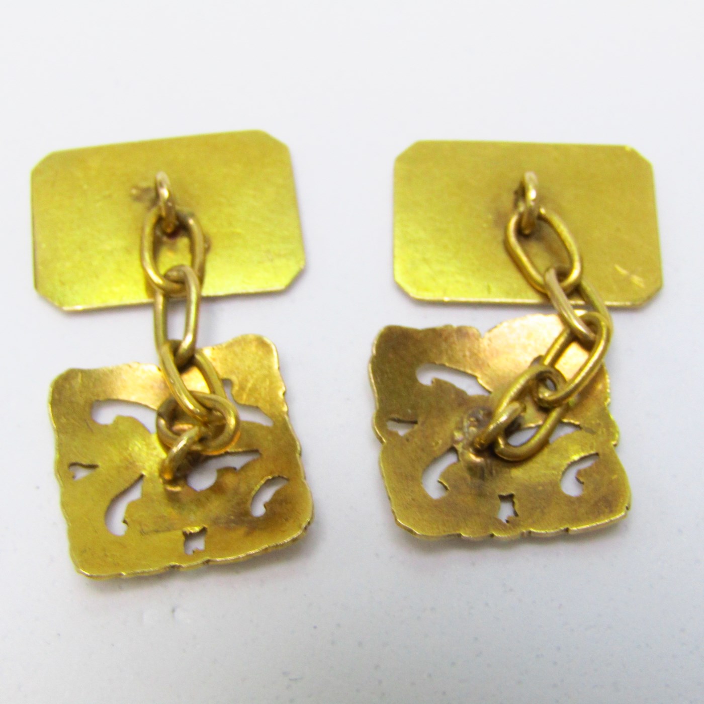 Juego de pasadores de camisa en Oro amarillo de 18k. 7,47 gr. Juego de pasadores de camisa en Oro amarillo de 18k. 7,47 gr.