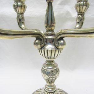Pareja de Candelabros de cinco luces en plata. España, 20th.
