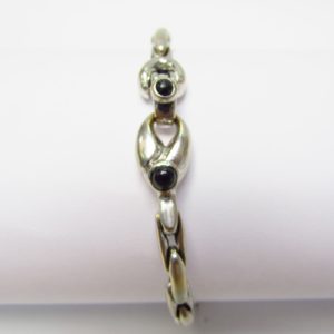 Pulsera Articulada en Oro Blanco de 18k con cabujones de zafiro. 11,62 gr.