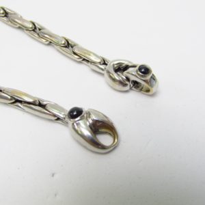 Pulsera Articulada en Oro Blanco de 18k con cabujones de zafiro. 11,62 gr.