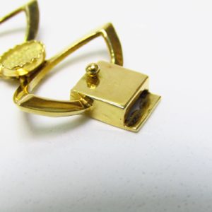 Pulsera de Oro Amarillo de 18K articulada con motivos ovales. 30 gr.