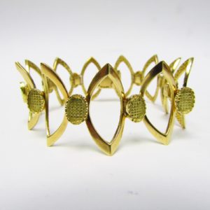 Pulsera de Oro Amarillo de 18K articulada con motivos ovales. 30 gr.