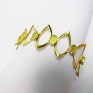 Pulsera de Oro Amarillo de 18K articulada con motivos ovales. 30 gr.