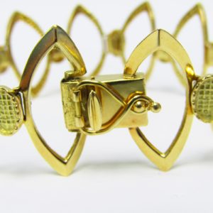 Pulsera de Oro Amarillo de 18K articulada con motivos ovales. 30 gr.