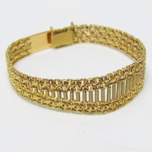 Pulsera de Oro Amarillo de 18k. Calada con adornos espirales. 20,03 gr.