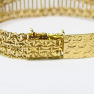 Pulsera de Oro Amarillo de 18k. Calada con adornos espirales. 20,03 gr.