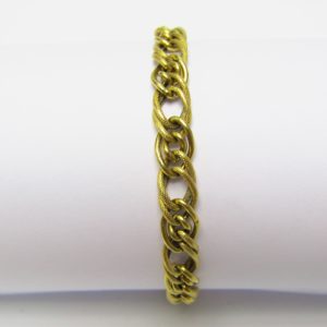 Pulsera en Oro de 18k con eslabones barbados lisos y matizados. 7,25 gr.