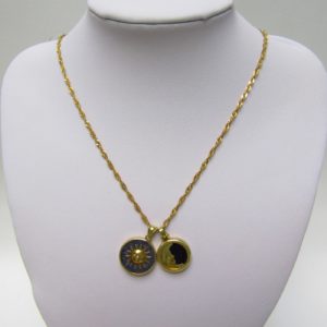 Collar sogueado con dos colgantes, "Sol y Luna", en Oro de 18k. 12,45 gr.