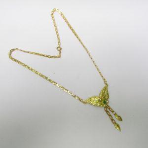 Conjunto de Cadena y Colgante integrado en oro de 18k con ágata crisoprasa. 10,63 gr.