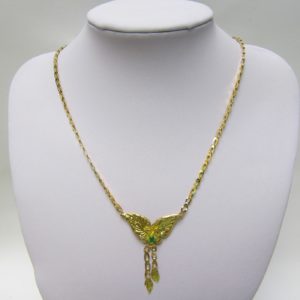Conjunto de Cadena y Colgante integrado en oro de 18k con ágata crisoprasa. 10,63 gr.