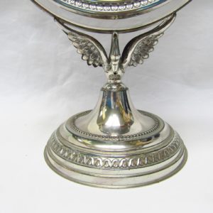 Espejo Oval de Peinadora. Plata de Ley. España. Siglo XX.
