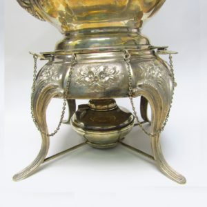 FLORENTINA. Samovar con mechero en Plata. Bogotá, s.XX.