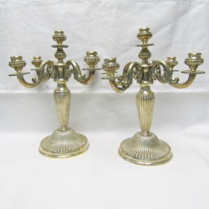 J. FUSET. Pareja de candelabros de cinco luces en plata. España. Siglo XX.