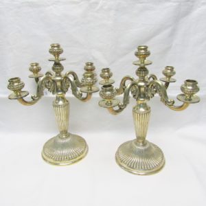 J. FUSET. Pareja de candelabros de cinco luces en plata. España. Siglo XX.