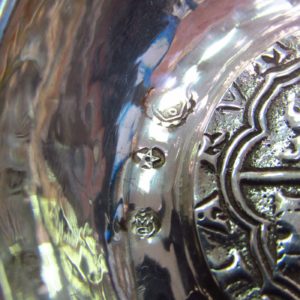 MG. Conjunto de Centro y Catavinos en plata. España, siglo XX.
