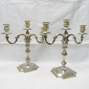 Pedro Durán. Pareja de candelabros de tres luces. España, 20th.