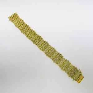 Pulsera Ancha de Oro articulada, Calada en figuras "Góticas". Oro Amarillo 18K. 69 gr.