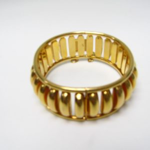 Pulsera Brazalete Oval Calada en Oro Amarillo Ley 800 (19,20 k.). 48 gr.