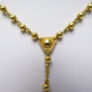 Rosario realizado en Oro de 18k. 19,90 gr.