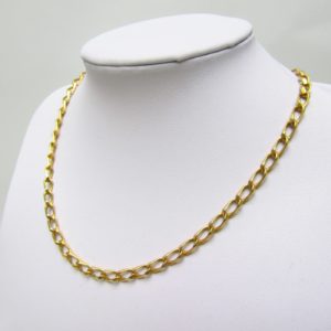 Cadena en Oro Amarillo de 18k con eslabones barbados dobles. 27 gr.