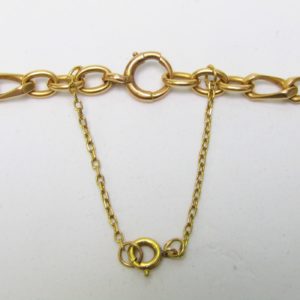 Cadena en Oro Amarillo de 18k con eslabones barbados dobles. 27 gr.