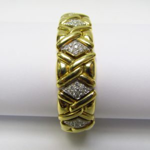 Pulsera de Oro de 18k con 117 Diamantes talla Brillante de 4,75 ct. (H-I/VS1-VS2). 78 gr.