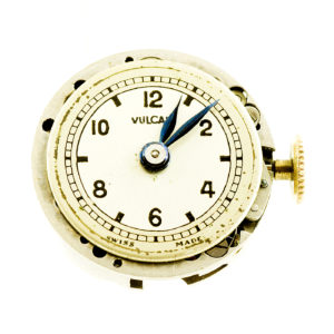 Vulcain (Locle, Suiza). Reloj Miniatura de Bolsillo-Colgar, con broche, lepine y remontoir. Ca. 1900. Oro 18k.
