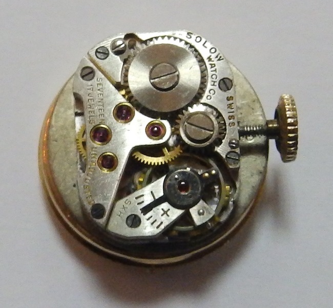 Geneva. Reloj de colgar para señora. Circa, 1890-1900. Oro 14k. Geneva. Reloj de colgar para señora. Circa, 1890-1900. Oro 14k.