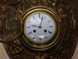 Hles. Pickard & Ad Punant. Reloj de Pared con máquina París. Sonería de Medias y Horas. Siglo XIX.